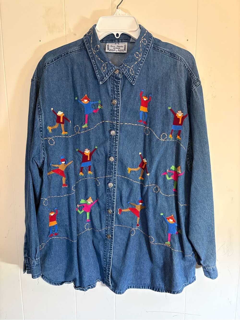 Vintage 90’s Sara Studio Woman Denim Embroidered Shirt Ice Skaters Plus 3XL